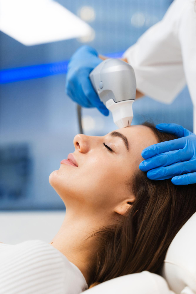 Ultrassom Microfocado, procedimento realizado por dermatologista